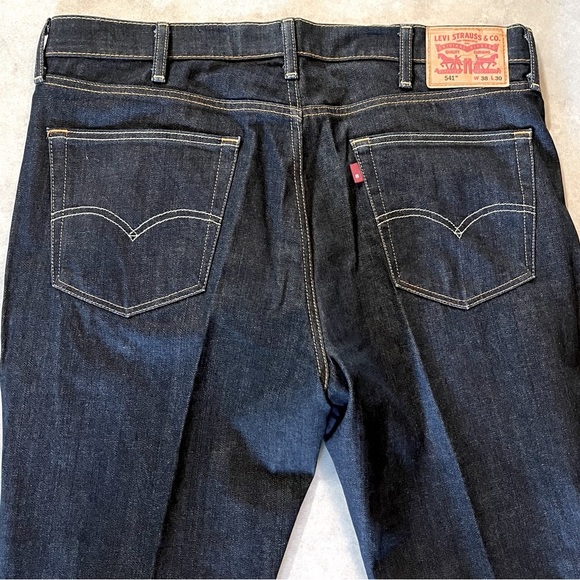 Levi's 541 Men's Dark Blue Straight Jeans. 38 x 30 - Picture 1 of 6